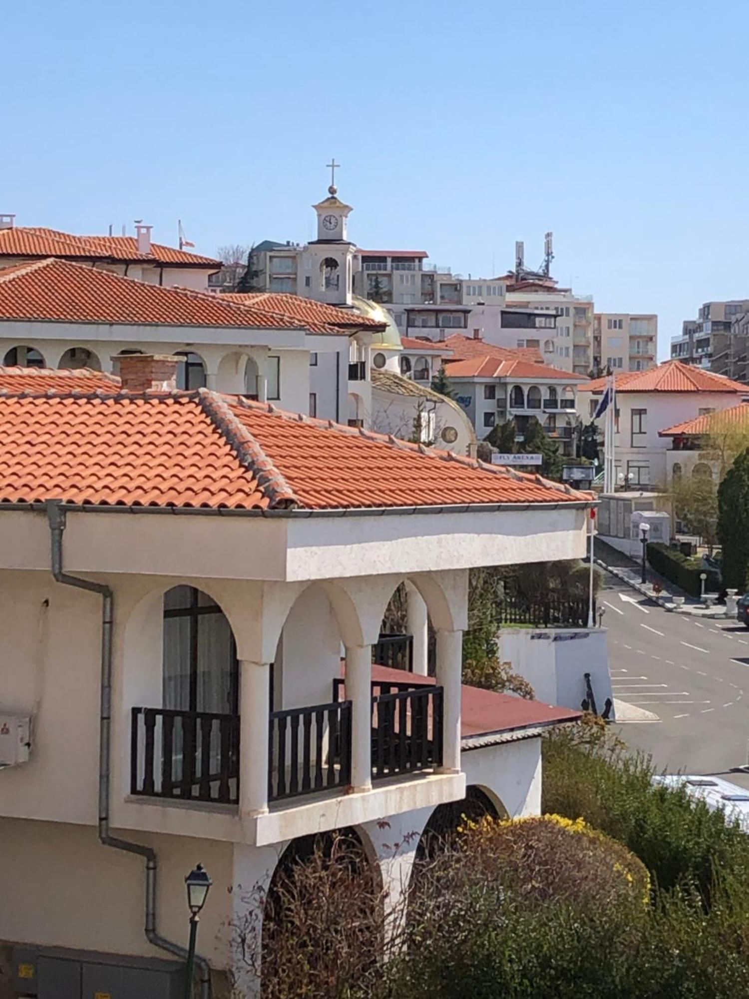 2 Bedroom Apartment Sveti Vlas With 2 Balconies And Sea Views Kültér fotó