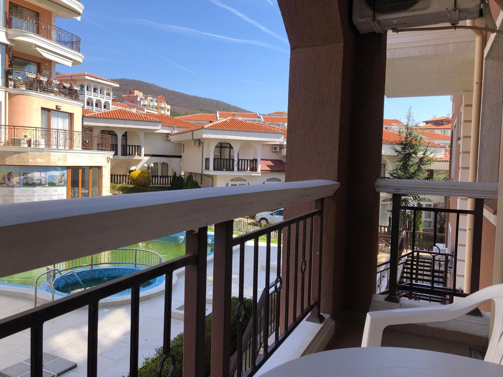 2 Bedroom Apartment Sveti Vlas With 2 Balconies And Sea Views Kültér fotó