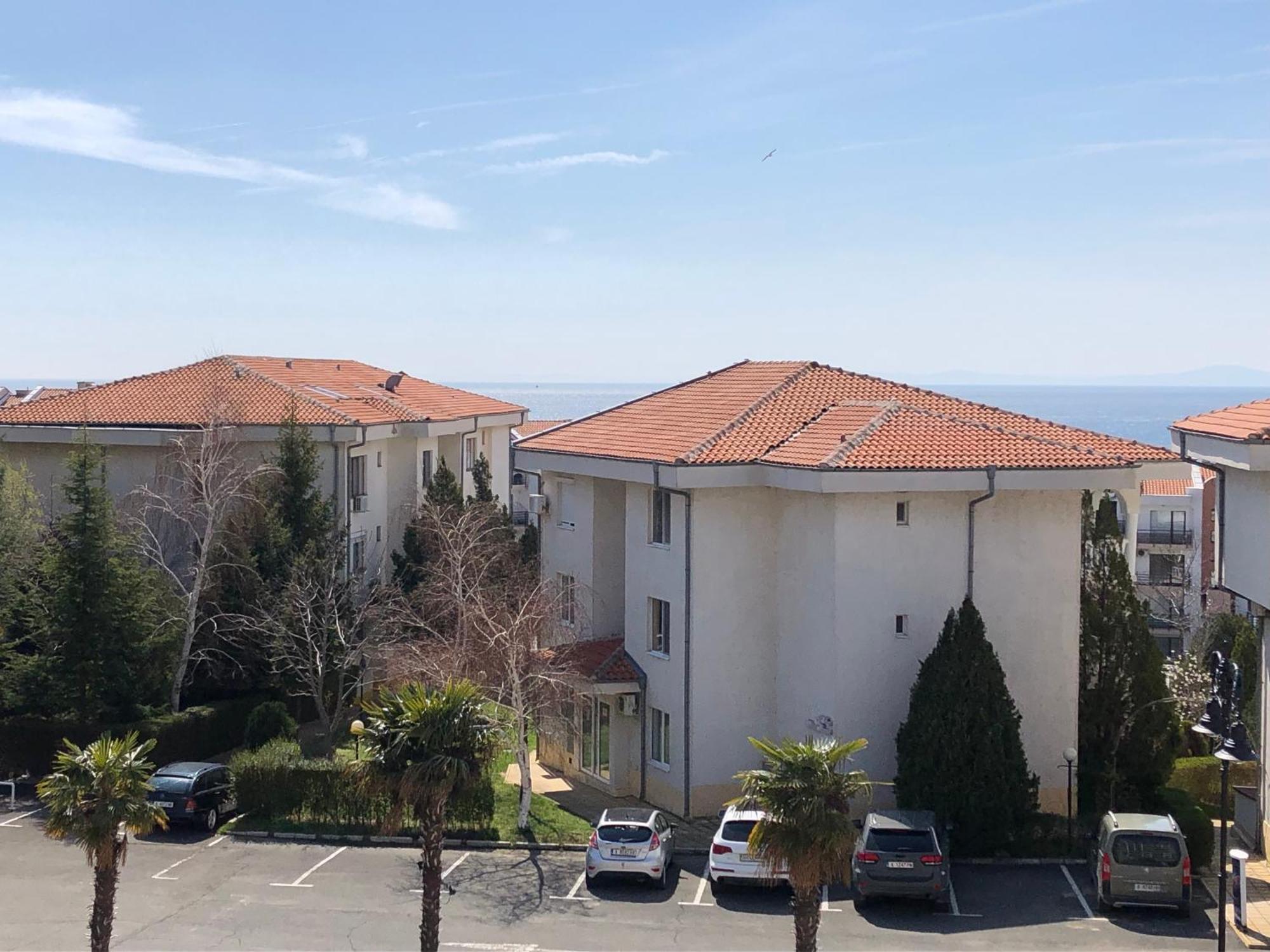2 Bedroom Apartment Sveti Vlas With 2 Balconies And Sea Views Kültér fotó