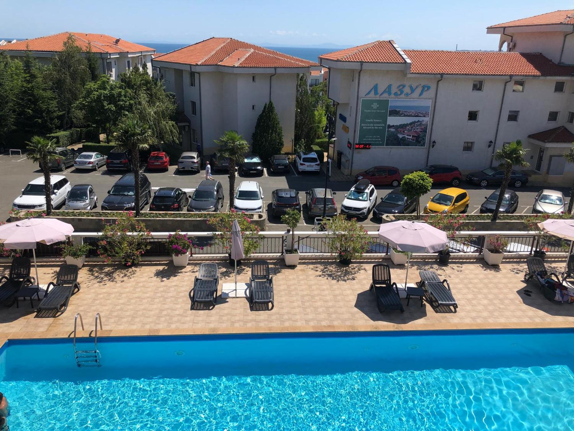 2 Bedroom Apartment Sveti Vlas With 2 Balconies And Sea Views Kültér fotó